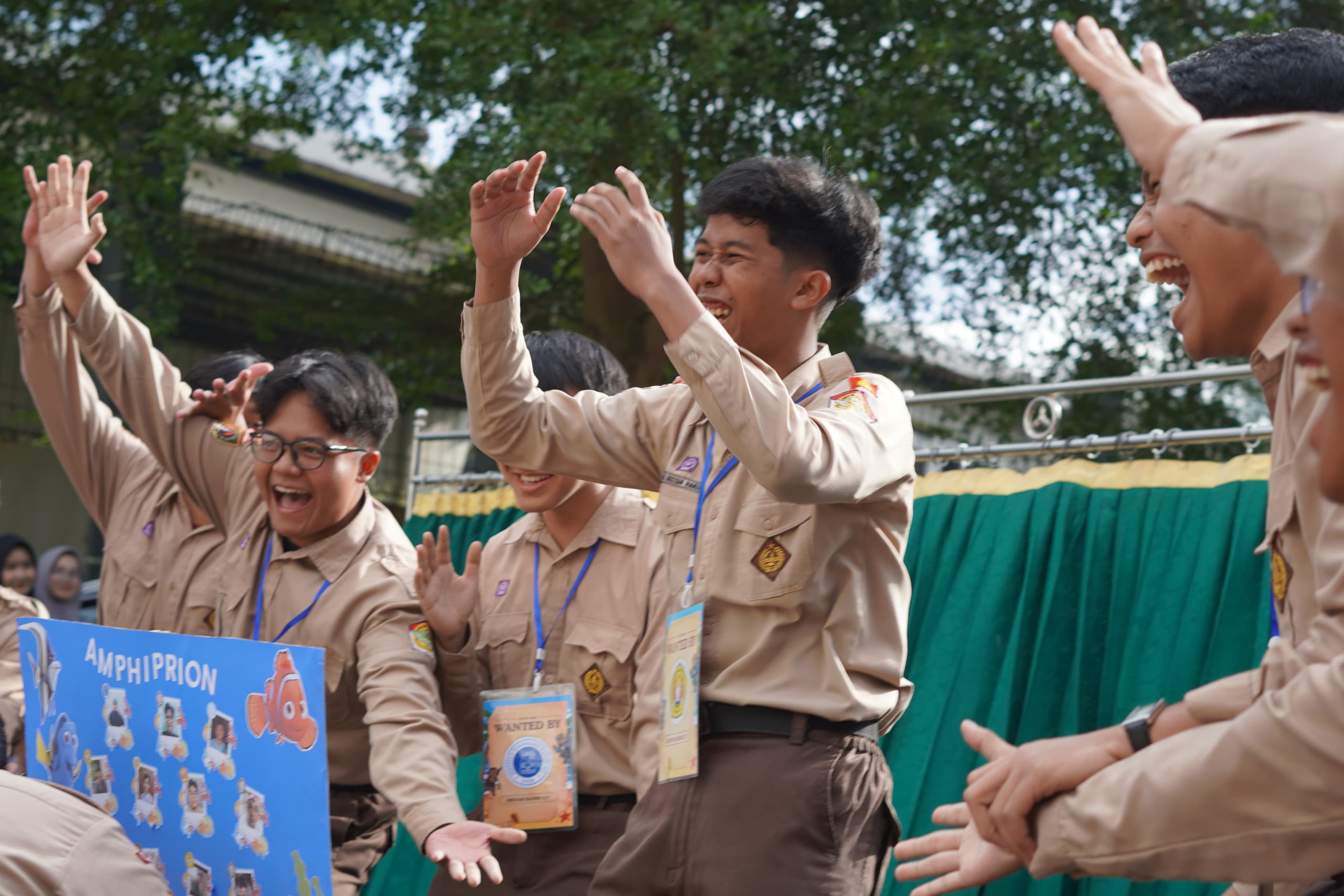 Peserta mengikuti parade kampus